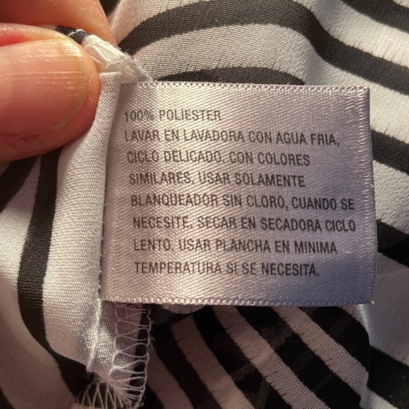 Worthington Sheer Black & White Short Sleeve Button Down Ruffled Collar Top PL - Picture 11 of 11